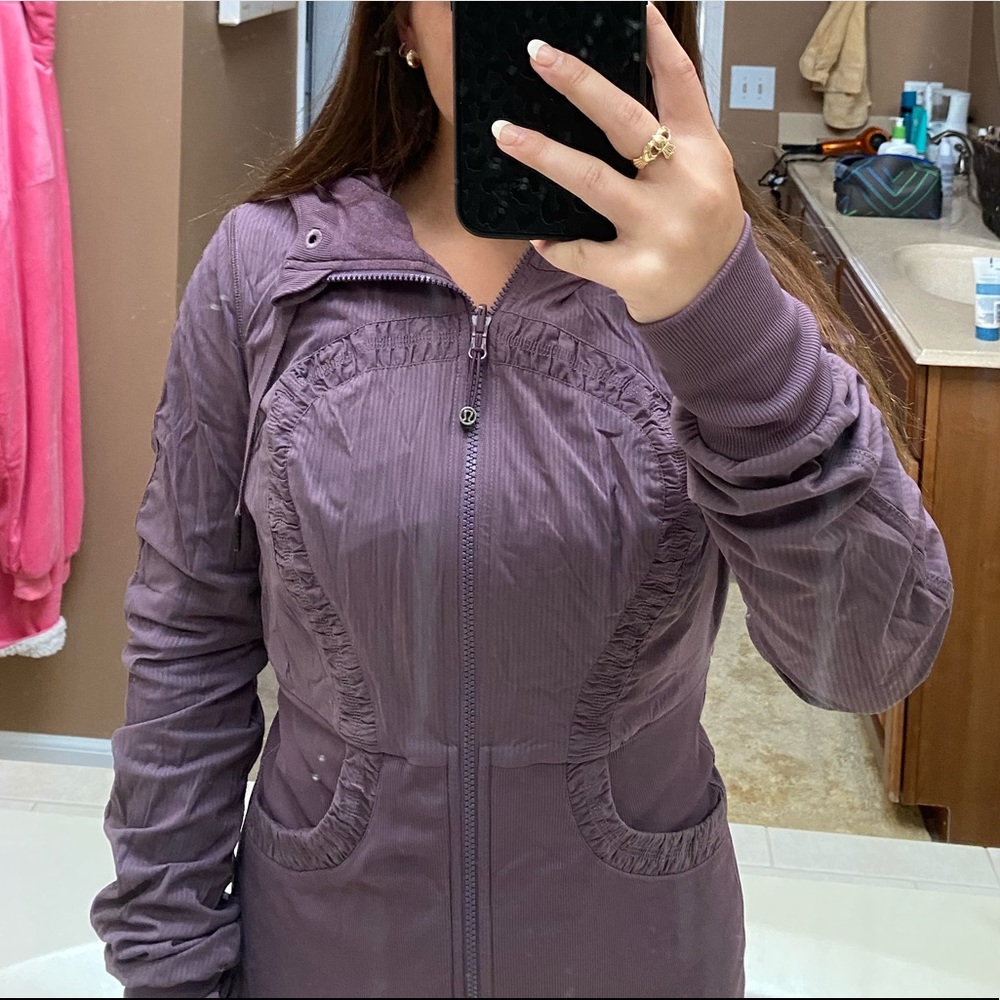 Reversible Lululemon dusty purple jacket size 6 like new - Picture 1 of 5
